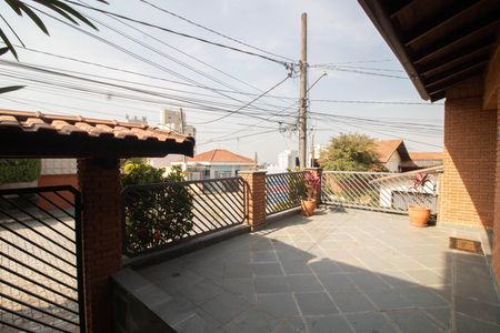 Casa para alugar com 240m², 6 quartos e 2 vagas Casa para alugar com 240m², 6 quartos e 2 vagasVARANDA