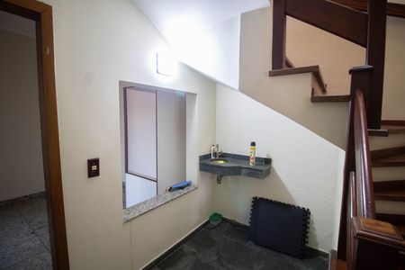 Casa para alugar com 240m², 6 quartos e 2 vagas Casa para alugar com 240m², 6 quartos e 2 vagasHALL