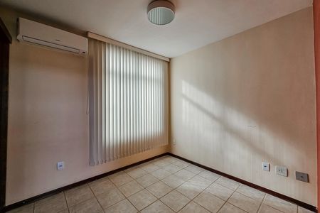 Apartamento à venda com 180m², 4 quartos e 2 vagas