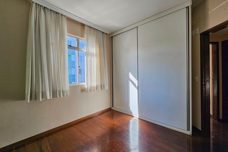 Apartamento à venda com 180m², 4 quartos e 2 vagas