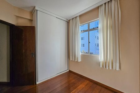 Apartamento à venda com 180m², 4 quartos e 2 vagas
