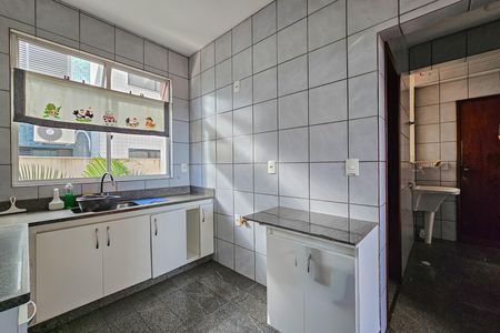 Apartamento à venda com 180m², 4 quartos e 2 vagas