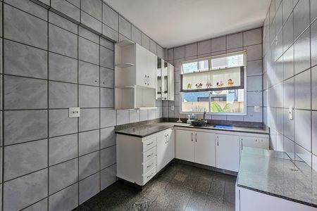 Apartamento à venda com 180m², 4 quartos e 2 vagas