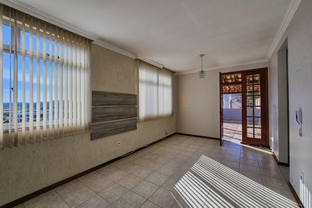 Apartamento à venda com 180m², 4 quartos e 2 vagas