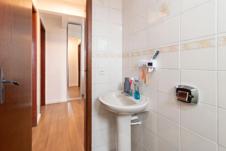 Apartamento à venda com 64m², 3 quartos e 1 vaga Apartamento à venda com 64m², 3 quartos e 1 vagaBanheiro Social