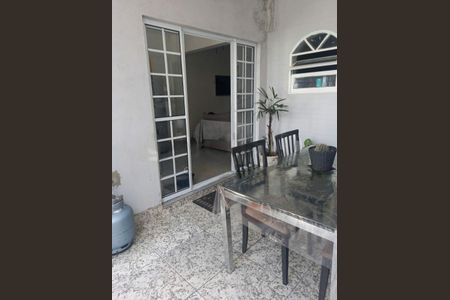 Casa à venda com 4 quartos, 84m² em Parque Alto do Rio Bonito, São Paulo