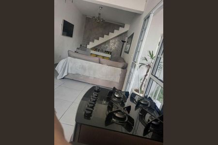 Casa à venda com 4 quartos, 84m² em Parque Alto do Rio Bonito, São Paulo