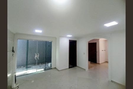 Casa à venda com 180m², 4 quartos e 2 vagas