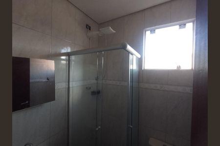 Casa à venda com 180m², 4 quartos e 2 vagas