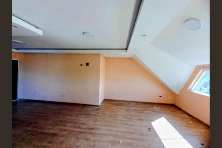 Casa à venda com 180m², 4 quartos e 2 vagas
