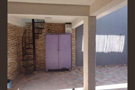Casa à venda com 180m², 4 quartos e 2 vagas