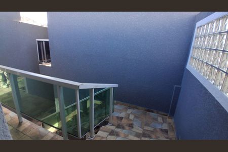 Casa à venda com 180m², 4 quartos e 2 vagas