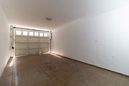 Garagem de casa à venda com 3 quartos, 146m² em Vila Moinho Velho, São Paulo
