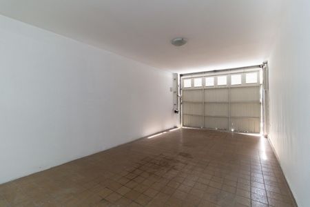Garagem de casa à venda com 3 quartos, 146m² em Vila Moinho Velho, São Paulo