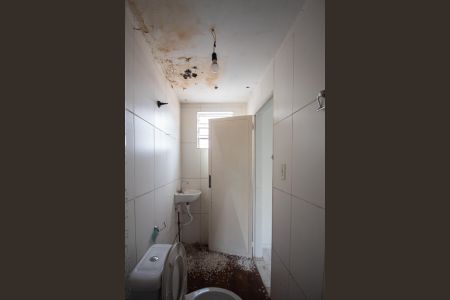 Studio para alugar com 30m², 1 quarto e sem vaga Studio para alugar com 30m², 1 quarto e sem vagaBanheiro