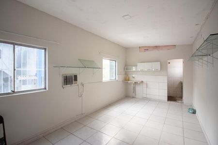 Quarto e Cozinha de kitnet/studio para alugar com 1 quarto, 30m² em São João Batista, Belo Horizonte