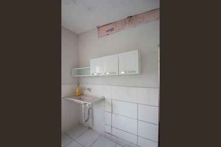 Quarto e Cozinha de kitnet/studio para alugar com 1 quarto, 30m² em São João Batista, Belo Horizonte