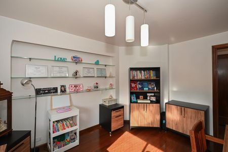 Apartamento à venda com 229m², 4 quartos e 4 vagasQuarto
