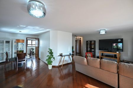 Sala de apartamento para alugar com 4 quartos, 229m² em Jardim Londrina, São Paulo