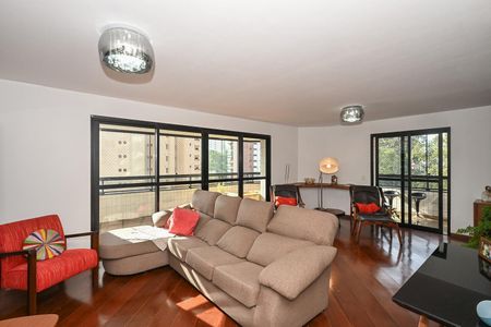 Apartamento à venda com 229m², 4 quartos e 4 vagasSala