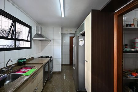 Apartamento à venda com 229m², 4 quartos e 4 vagasCozinha