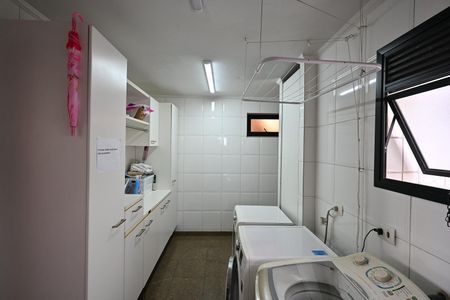 Apartamento à venda com 229m², 4 quartos e 4 vagasÁrea de Serviço 