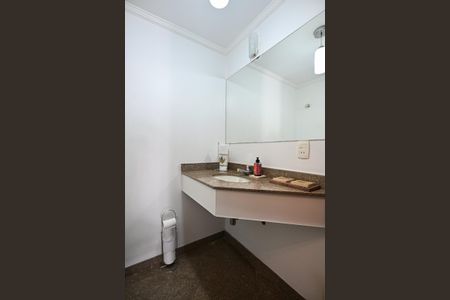 Apartamento à venda com 229m², 4 quartos e 4 vagasLavabo