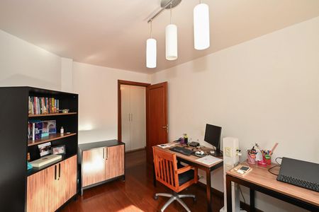 Apartamento à venda com 229m², 4 quartos e 4 vagasQuarto