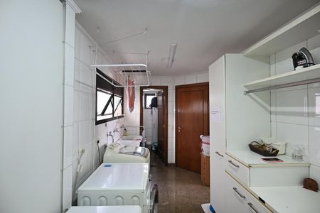 Apartamento à venda com 229m², 4 quartos e 4 vagasÁrea de Serviço 