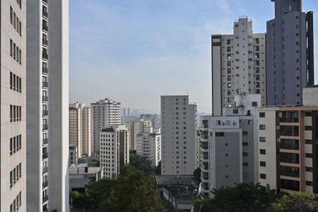 Apartamento à venda com 229m², 4 quartos e 4 vagasVista da Suíte 3