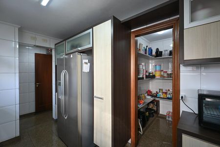 Apartamento à venda com 229m², 4 quartos e 4 vagasCozinha