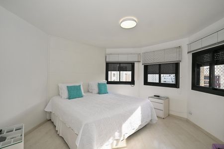 Apartamento à venda com 229m², 4 quartos e 4 vagasSuíte 3