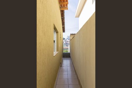 Casa para alugar com 45m², 1 quarto e sem vaga Casa para alugar com 45m², 1 quarto e sem vagaCorredor Saída/Entrada