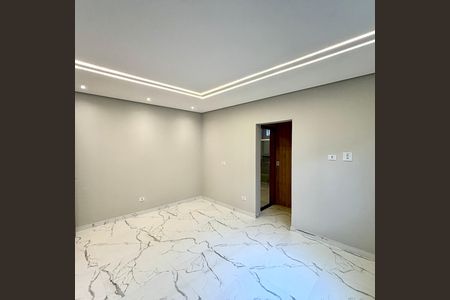 Casa à venda com 231m², 4 quartos e 3 vagas Casa à venda com 231m², 4 quartos e 3 vagasQuarto 3