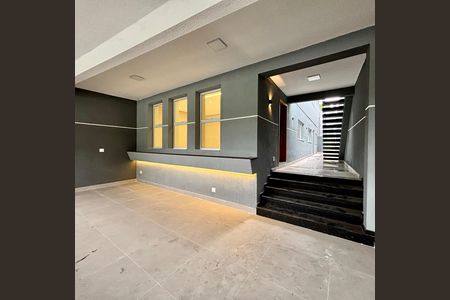 Casa à venda com 231m², 4 quartos e 3 vagas Casa à venda com 231m², 4 quartos e 3 vagasGaragem