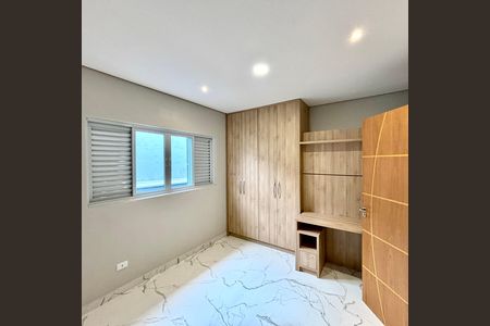 Casa à venda com 231m², 4 quartos e 3 vagas Casa à venda com 231m², 4 quartos e 3 vagasQuarto 2