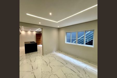 Casa à venda com 231m², 4 quartos e 3 vagas Casa à venda com 231m², 4 quartos e 3 vagasSala de Jantar