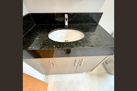 Casa à venda com 231m², 4 quartos e 3 vagas Casa à venda com 231m², 4 quartos e 3 vagasBanheiro 3