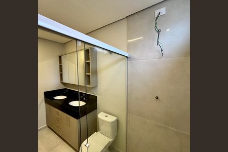 Casa à venda com 231m², 4 quartos e 3 vagas Casa à venda com 231m², 4 quartos e 3 vagasBanheiro da Suíte 1