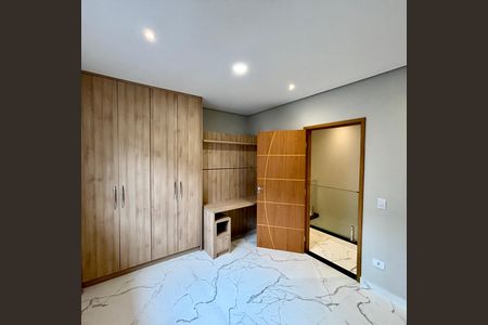 Casa à venda com 231m², 4 quartos e 3 vagas Casa à venda com 231m², 4 quartos e 3 vagasQuarto 2