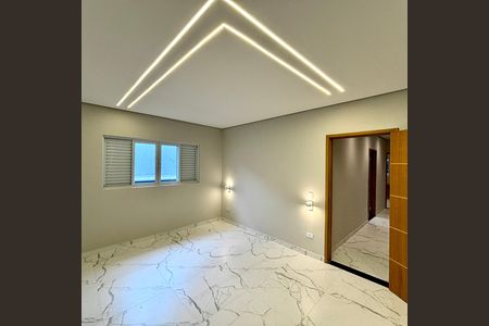 Casa à venda com 231m², 4 quartos e 3 vagas Casa à venda com 231m², 4 quartos e 3 vagasQuarto 3