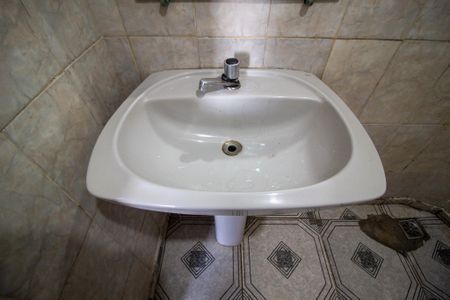 Casa para alugar com 152m², 3 quartos e 2 vagas Casa para alugar com 152m², 3 quartos e 2 vagasBanheiro Social