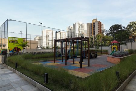 Apartamento para alugar com 83m², 2 quartos e 2 vagas Apartamento para alugar com 83m², 2 quartos e 2 vagasÁrea comum - Playground