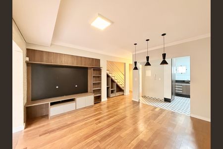 Sala de casa de condomínio à venda com 3 quartos, 130m² em Medeiros, Jundiaí