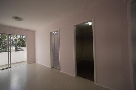 Sala de kitnet/studio para alugar com 1 quarto, 39m² em Cristo Rei, Curitiba