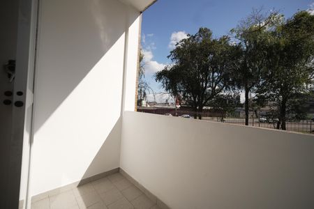 Varanda de kitnet/studio para alugar com 1 quarto, 39m² em Cristo Rei, Curitiba