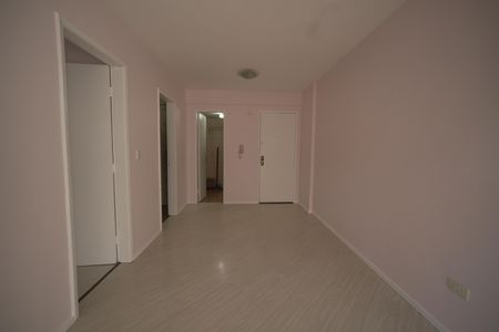 Sala de kitnet/studio para alugar com 1 quarto, 39m² em Cristo Rei, Curitiba