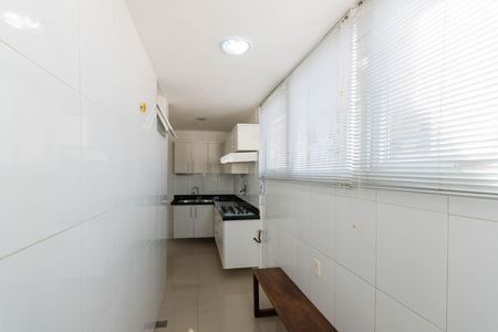 Apartamento para alugar com 77m², 2 quartos e 1 vagaÁrea de Serviço