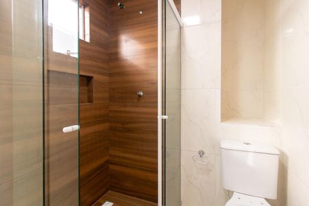 Casa para alugar com 70m², 2 quartos e 1 vaga Casa para alugar com 70m², 2 quartos e 1 vagaBanheiro Social