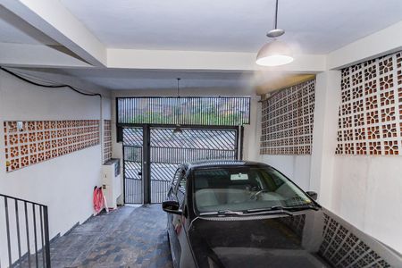Casa à venda com 230m², 3 quartos e 2 vagas Casa à venda com 230m², 3 quartos e 2 vagasGaragem